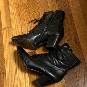 Frye Black Leather Lace Up Boots,size 8.5, woman, soft leather